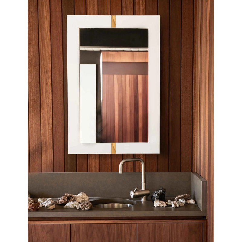 Liana Mirror