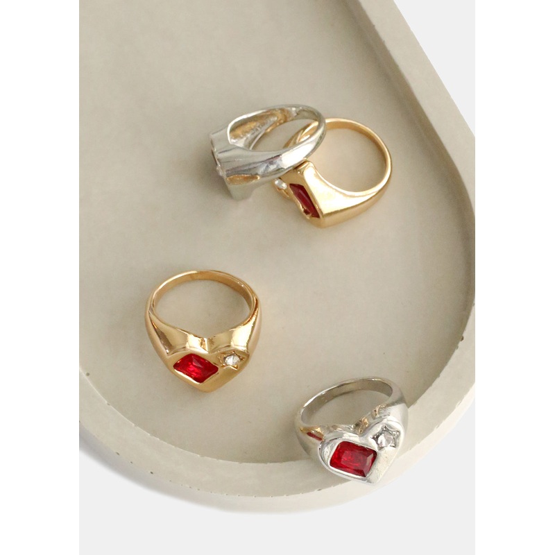 Red Gem & Star Ring Gold