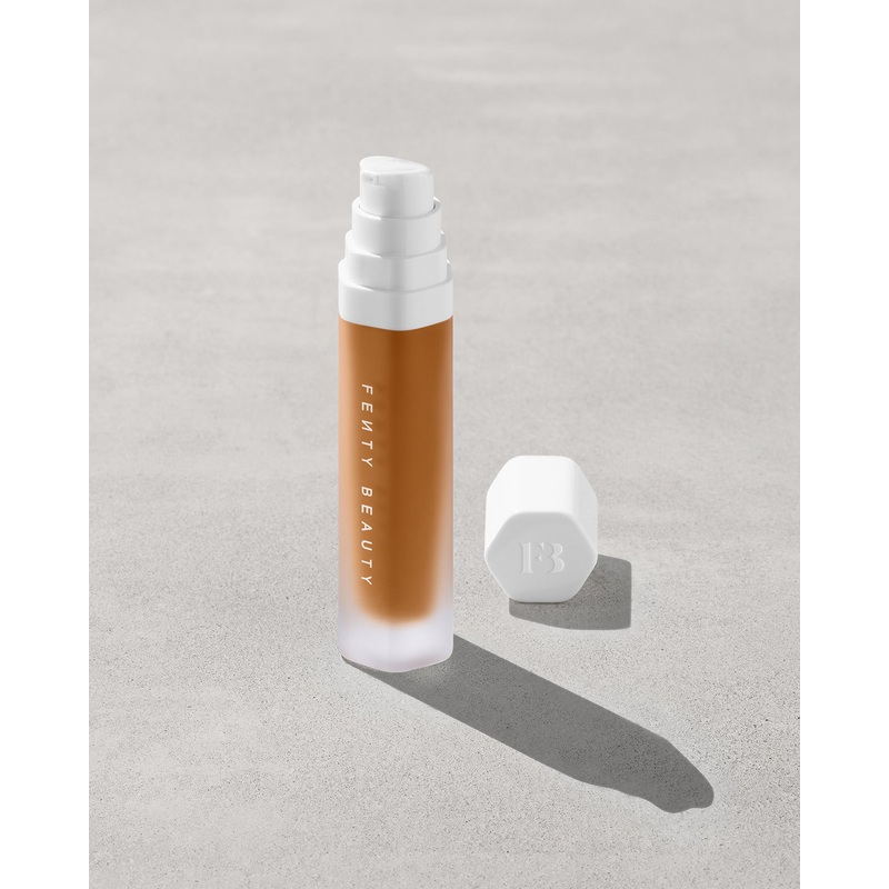 Soft’lit Naturally Luminous Longwear Foundation  390 390