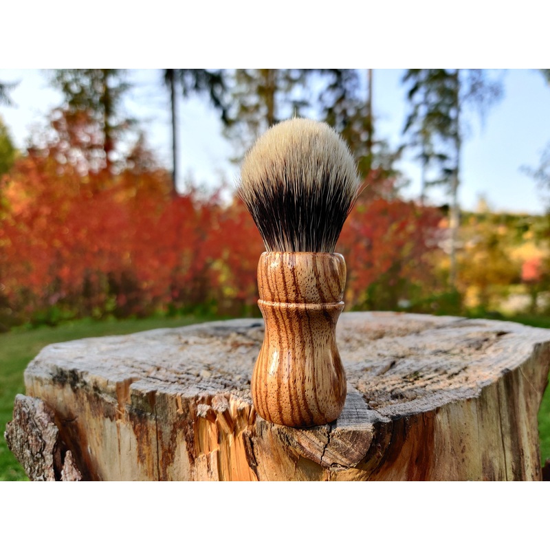 Zebrano Wood Shaving Brush with 24mm Bulb Knot – by TonmiKo