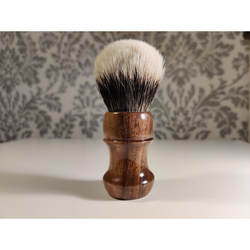 Walnut Wood Limited Edition Murphy and McNeil Shaving Brush (bulb 1) w/Free St. James Soap – by TonmiKo