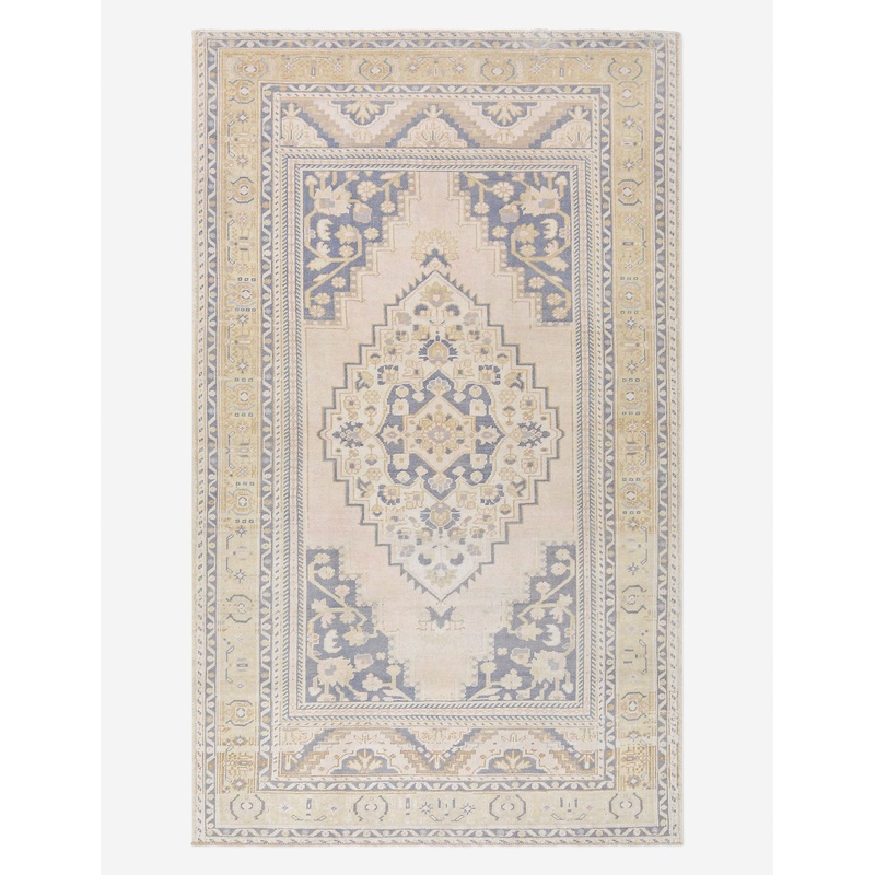 Vintage Turkish Hand-Knotted Wool Rug No. 488, 5′ 1″ x 8′ 2″